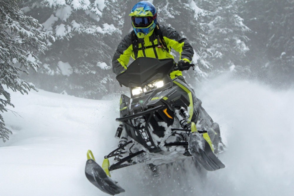 2017 Polaris 800 Pro-RMK 174 Action Front