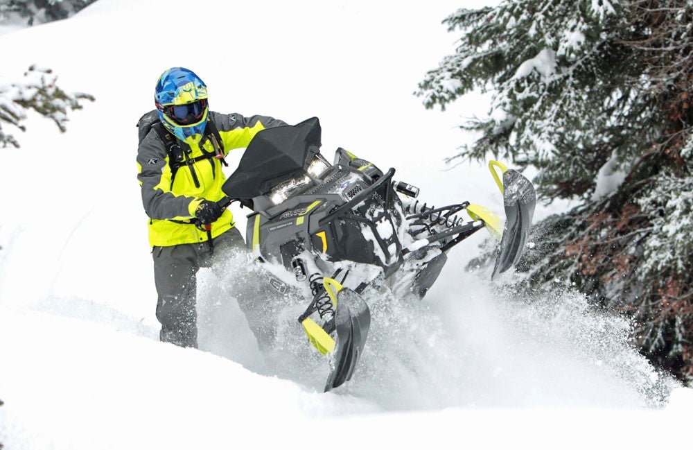 2017 Polaris 800 Pro-RMK 174 Action Skis Up