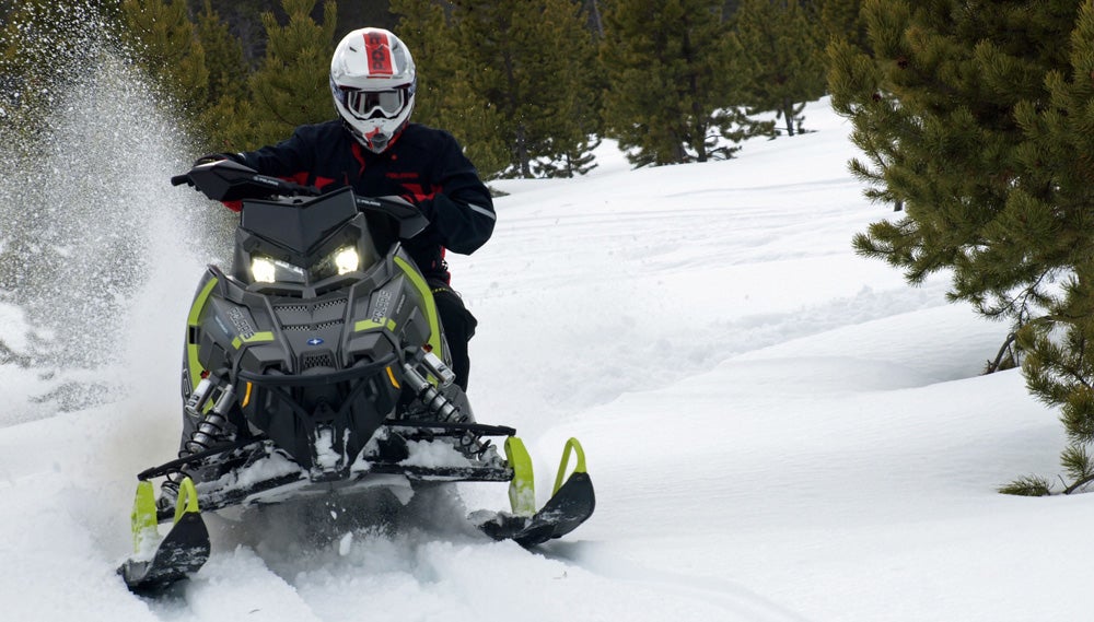 www.snowmobile.com