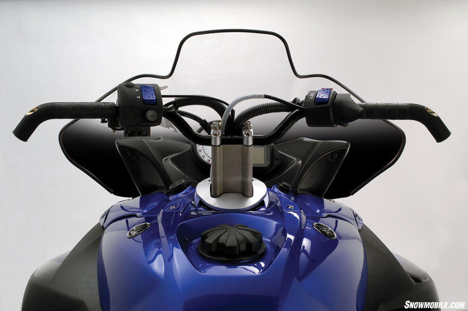 2010 Yamaha Apex GT Handlebar