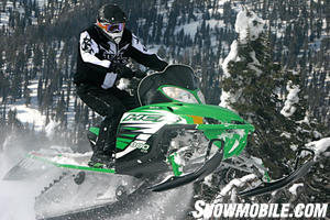 2011 Arctic Cat M8 HCR Action03