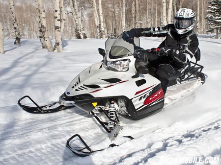 2011 Polaris 550 IQ LXT action01