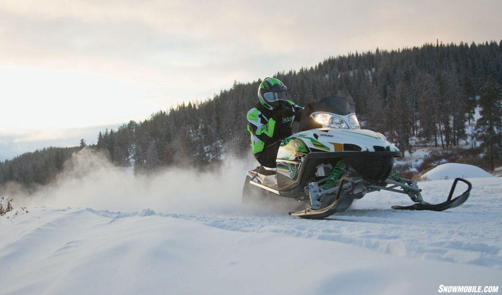 2011 Arctic Cat CFR 1000 Action03