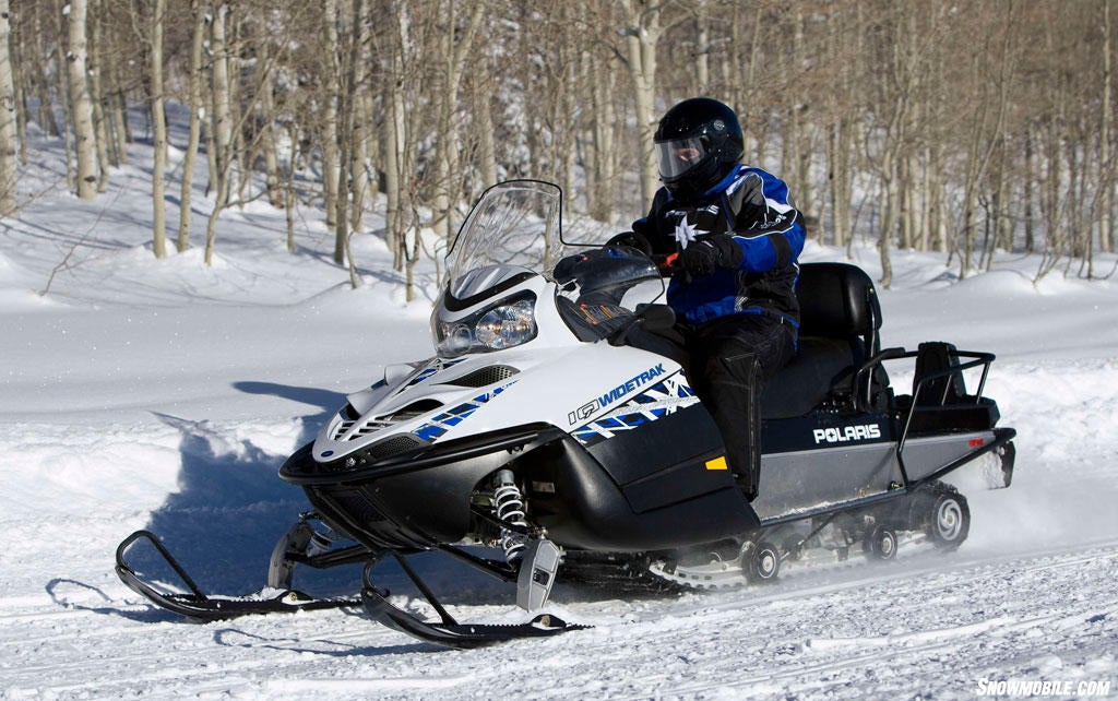 2011 Polaris FS IQ Widetrak action