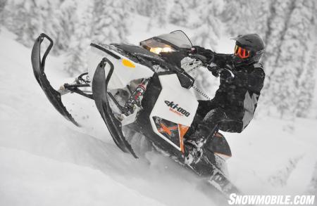 2011 Ski-Doo Summit Everest 154 800R E-TEC Action