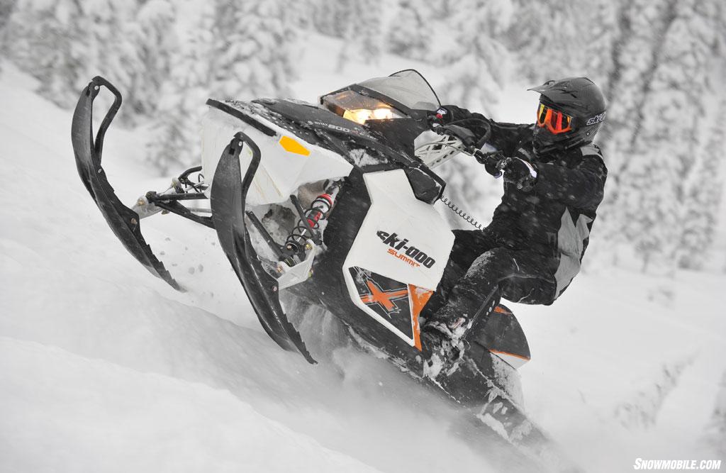 2011 Ski-Doo Summit Everest 154 800R E-TEC Action