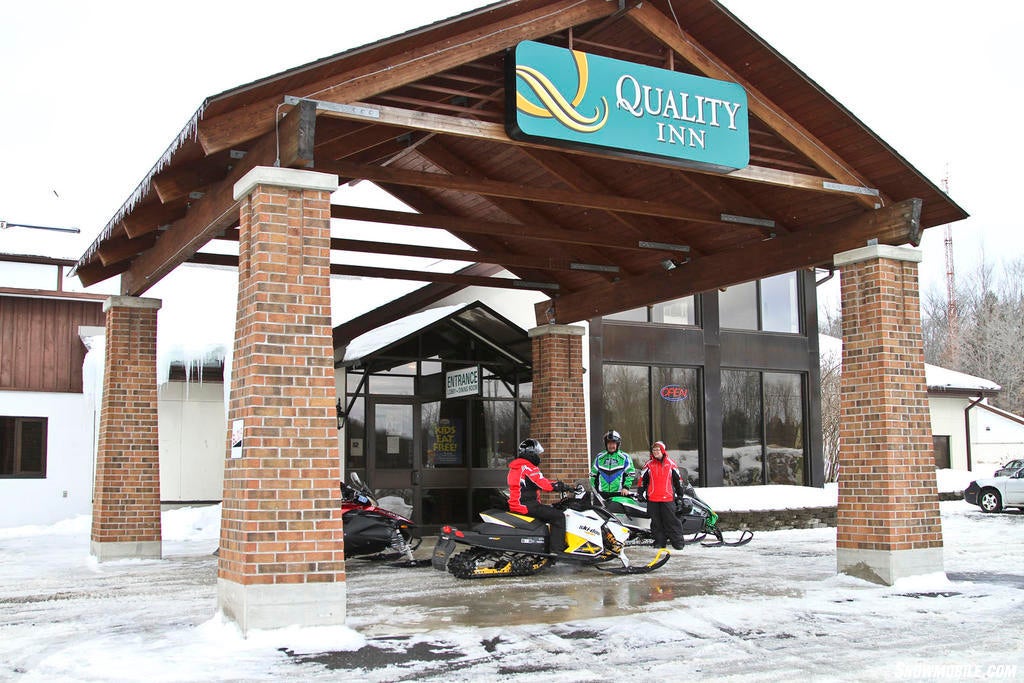 Rainbow Country Snowmobile Adventure IMG_7601