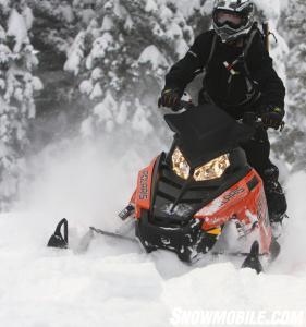 2011 Polaris Switchback Assault Action2