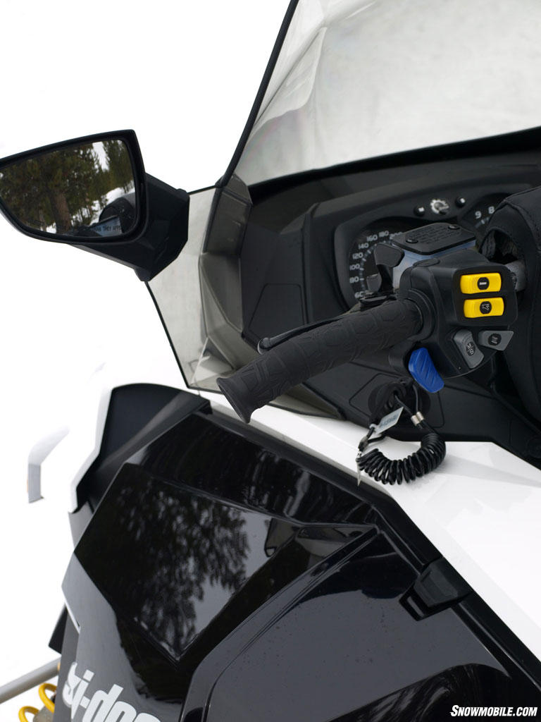 2012 Ski-Doo GSX 1200 LE Controls