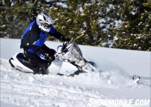 2013-yamaha-phazer-mtx-nosing-into-powder-downhill