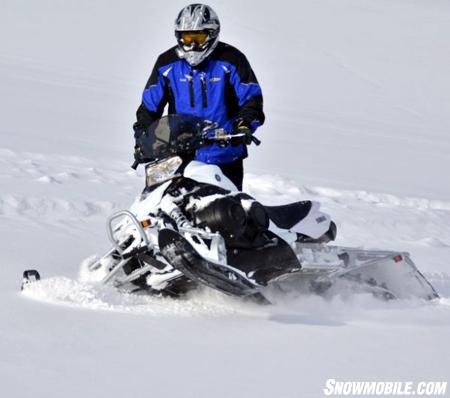 2013-yamaha-phazer-mtx-sidehill-in-powder