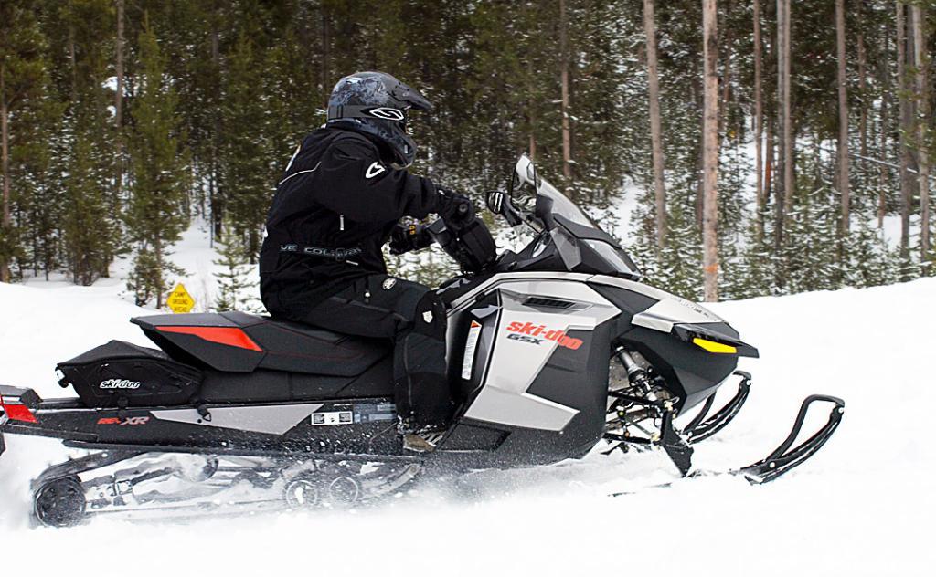 2013-ski-doo-gsx-se-in-action