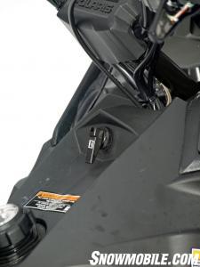 2014-polaris-550-indy-144-choke-lever