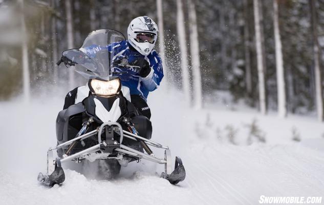 2014 Yamaha Phazer RTX Action Cornering