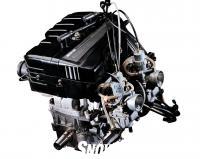 102913-Suzuki-570-Engine