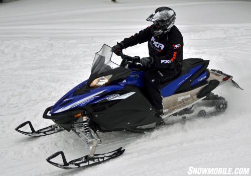 2014 Yamaha Apex XTX Action 02