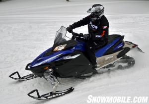 2014 Yamaha Apex XTX Action 02