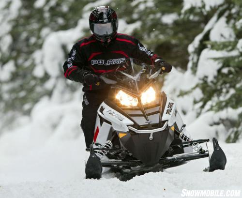 2014 Polaris 550 Indy Voyager Action