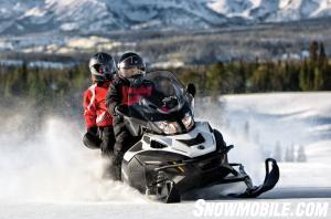 2014 Ski-Doo Expedition SE 4-Tec 1200 Action