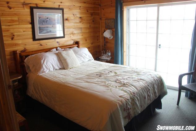 Lake Lauzon Resort Bedroom