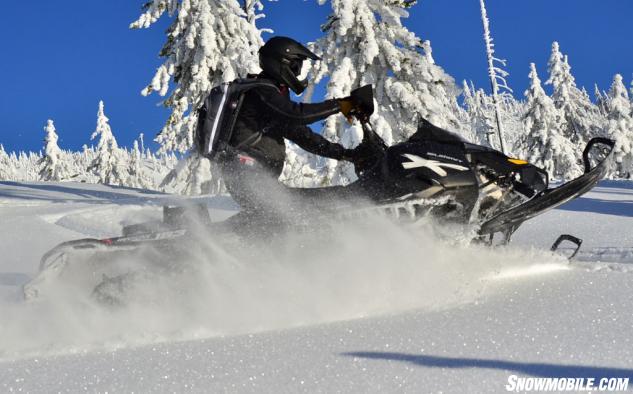 Ski-Doo XM Summit X 880 Deep Powder