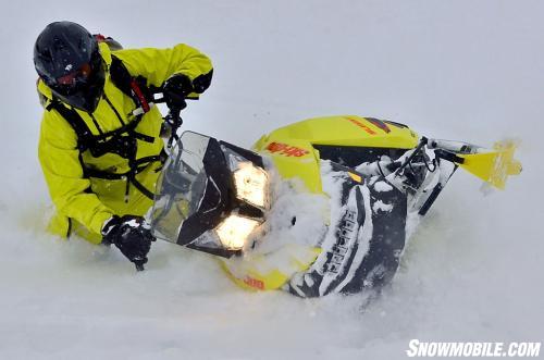 2015 Ski-Doo 800 Summit X T3 Action 01