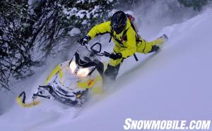 2015 Ski-Doo 800 Summit X T3 Action 03