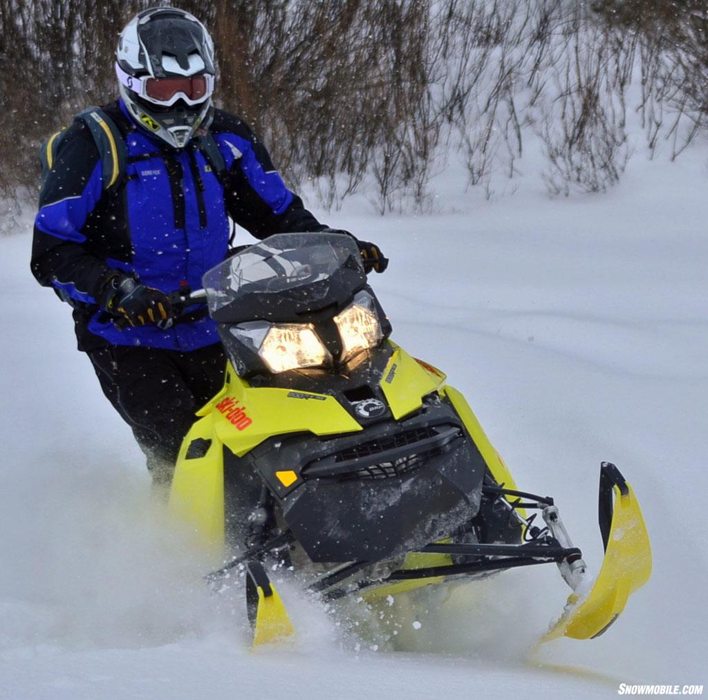 2015 Ski-Doo 800 Summit X T3 Action 05