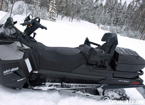 2015-Ski-Doo-Expedition-SE-ACE-900-SE-Profile