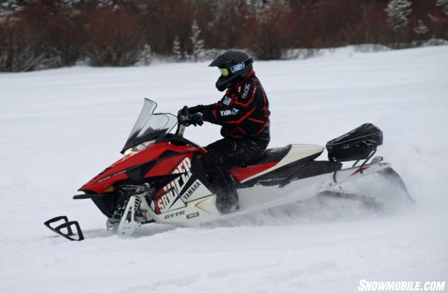 2015 Yamaha Viper S-TX DX Action Left