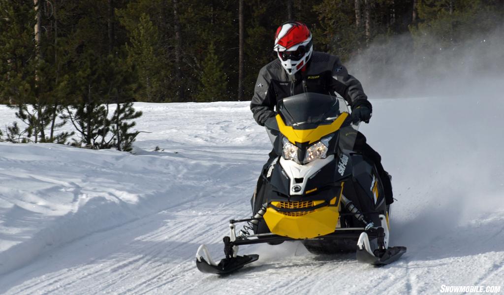 2016 Ski-Doo MXZ Blizzard 800 Action Cornering