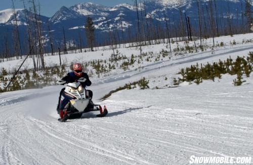 2016 Polaris 600 Indy SP Action Cornering