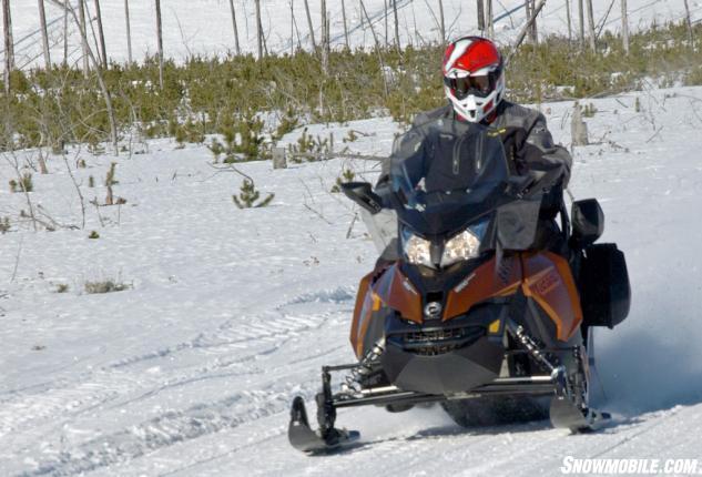 2016 Ski-Doo Grand Touring SE 1200 Acton Front