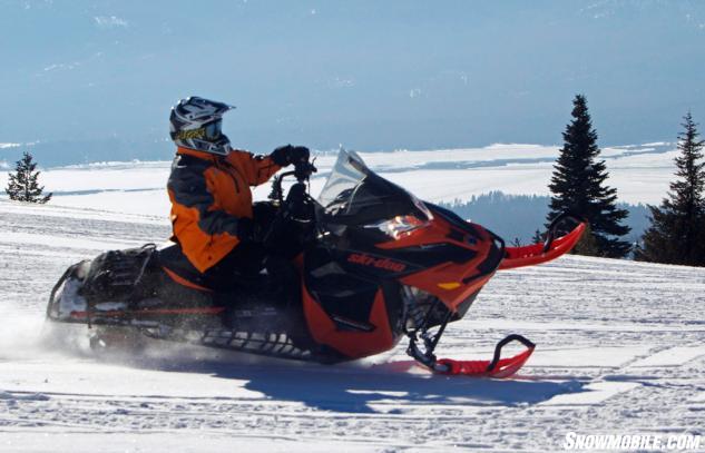 2016 Ski-Doo Renegade Backcountry 800R Action Balance