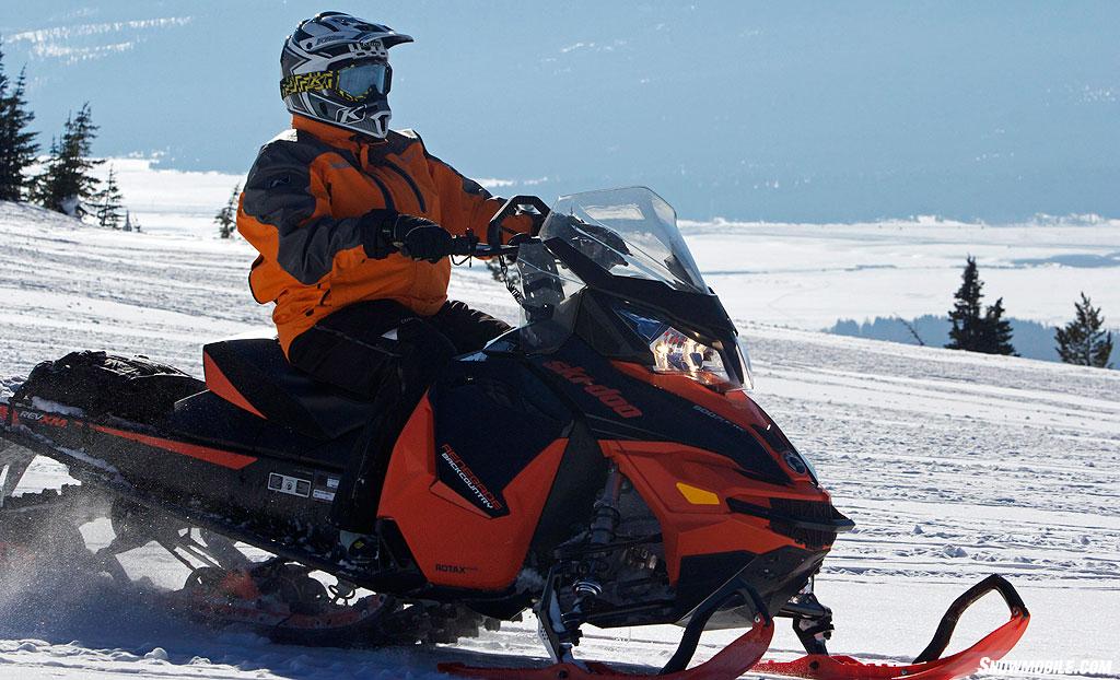 2016 Ski-Doo Renegade Backcountry 800R Action Trail