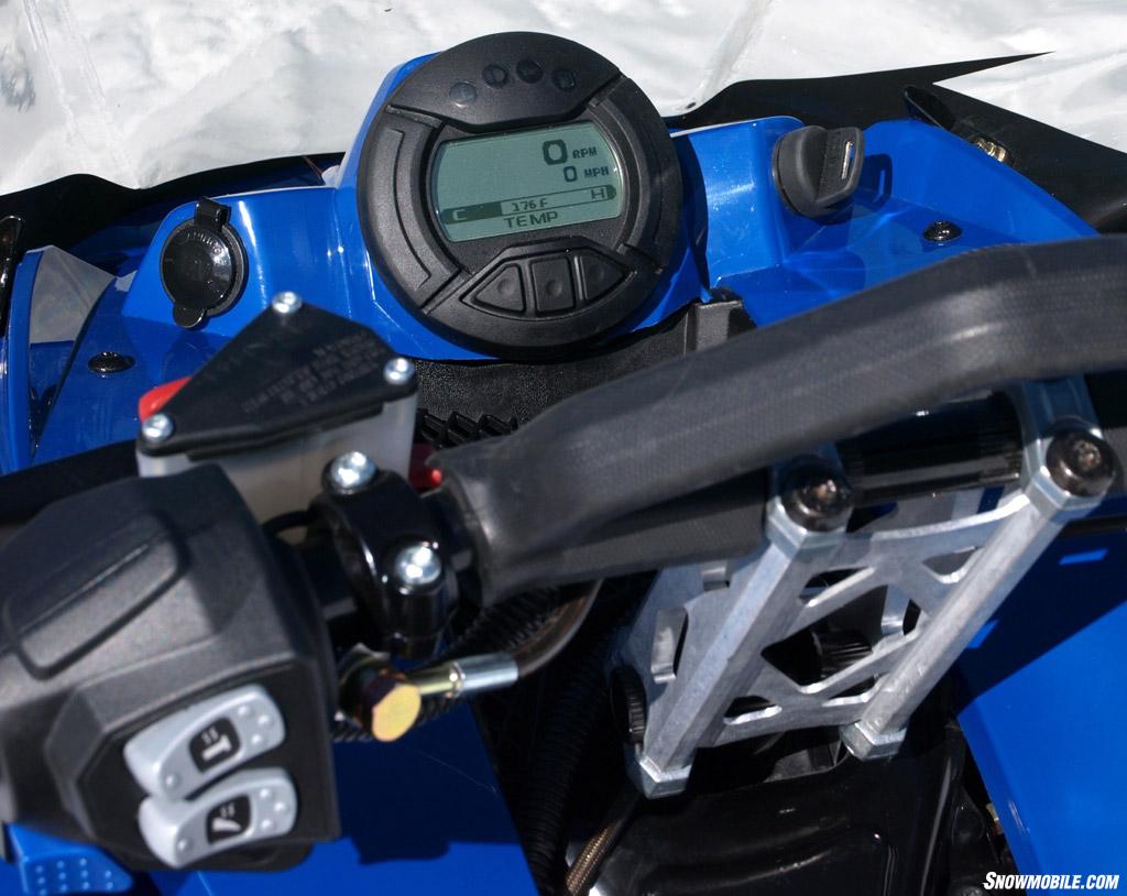 2016 Arctic Cat Bearcat 3000 LT Gauges