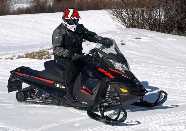 2016-Ski-Doo-Renegade-Adrenaline-800R