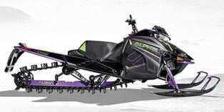 2019_ArcticCat_M8000_MountainCatAlphaOne165.jpg