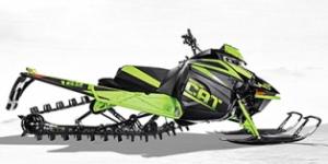 2018_ArcticCat_M8000_MountainCat162.jpg